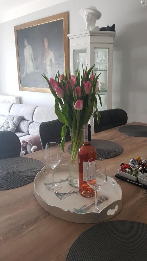 Romantyczny Apartament Happy 16 Basen & Kort Tenisowy, Ochrona 24 H - Dla Maksymalnie 6 Osob Pobierowo Eksteriør billede