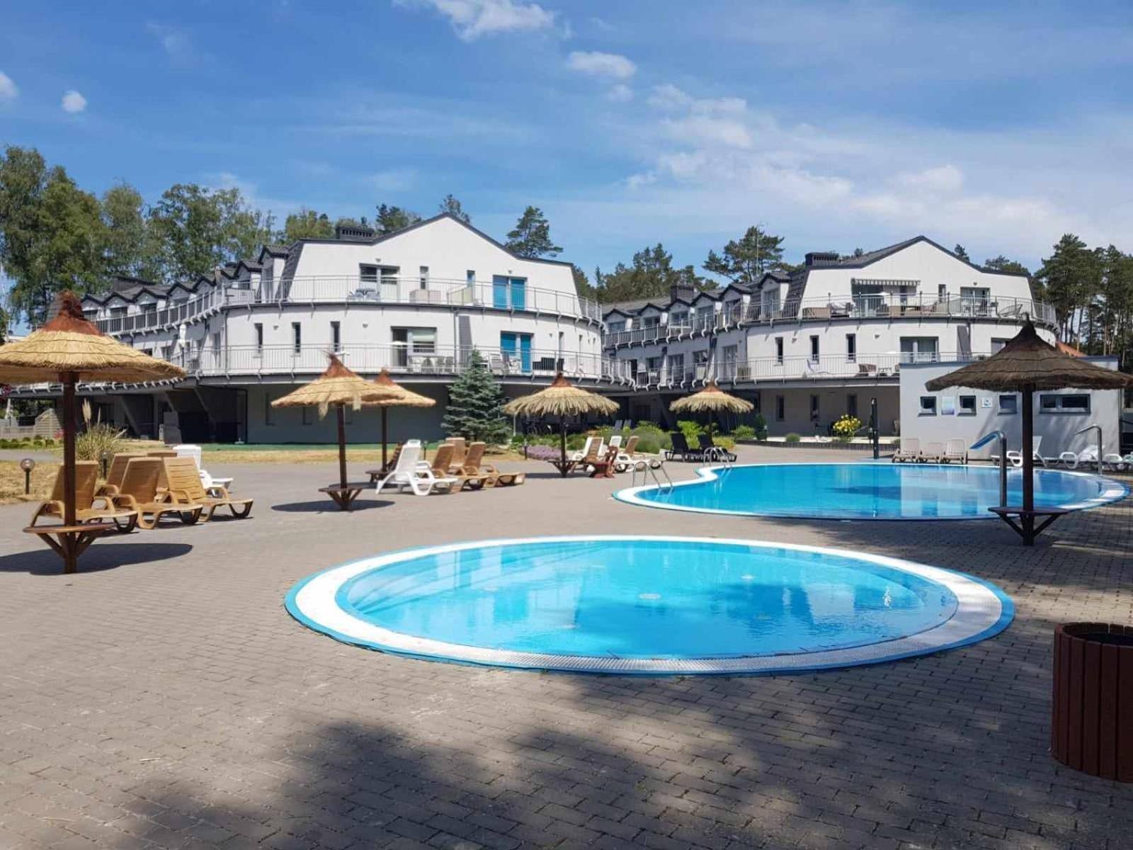 Romantyczny Apartament Happy 16 Basen & Kort Tenisowy, Ochrona 24 H - Dla Maksymalnie 6 Osob Pobierowo Eksteriør billede
